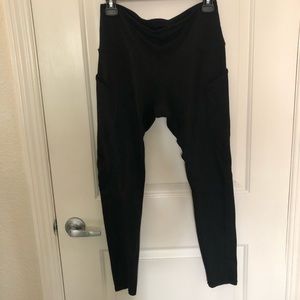 SOLD ON MERC 🌿 Black Leggings with Pockets